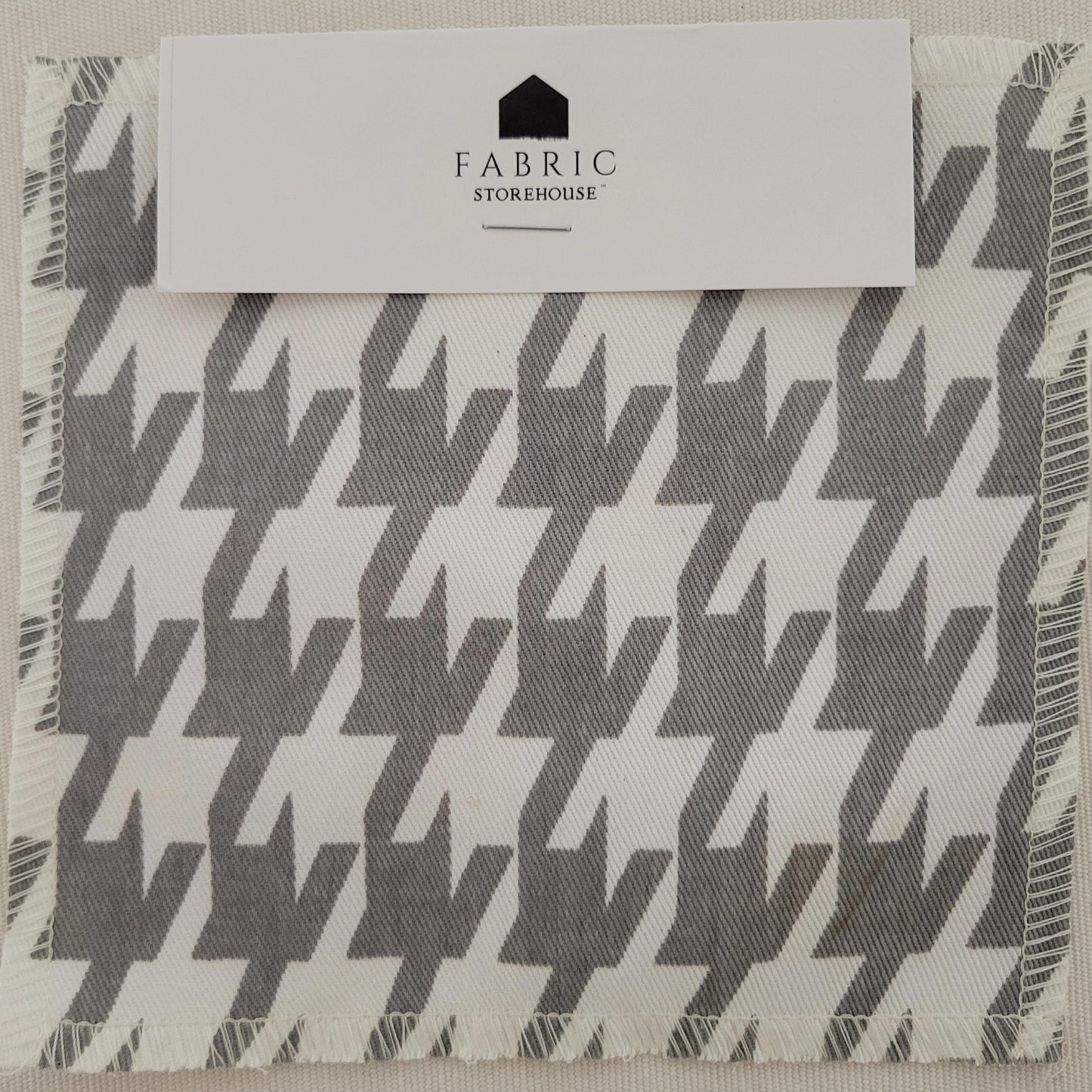 Large Gray Houndstooth