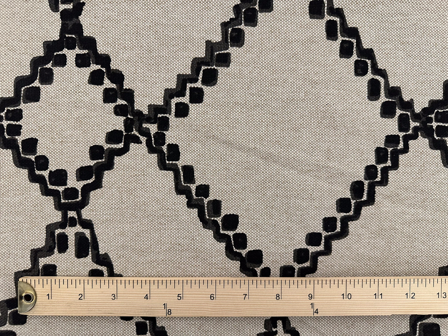 Trellis Linen Black